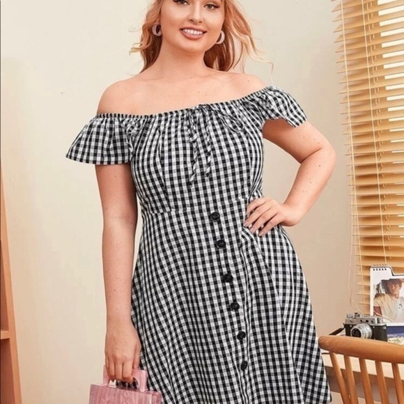 Plus off shoulder tie front button up dress - Picture 3 of 5